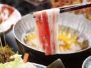 懐石料理の中の1人鍋「黒豚しゃぶしゃぶ」一例