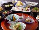 大和の味覚や旬の食彩を盛込んだ、初夏の会席メニュー