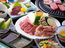 【夕食】赤鶏と牛肉の焼肉。馬刺も味わえる。焼肉コース/一例
