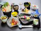 お造り、ヤマメ、選べるお鍋のレギュラー会席料理