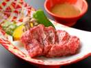 黒毛和牛溶岩焼き シャキシャキ山菜と花由オリジナルくるみだれ