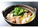 大子の特産奥久慈しゃも鍋(低脂肪でヘルシーなのにも関らず、味にコクのあり歯ごたえのある地鶏)