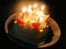 お誕生日おめでとう!大切な記念日にケーキをご用意できますよ♪