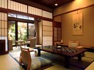 離れ露天風呂付客室一例【相生】松風庵の奥座敷とも言える落ち着きのあるお部屋でございます。