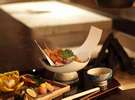 翠山亭伝承の技が光る和食会席料理。地場の食材を使用し、繊細に仕立てます(イメージ)。