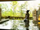 【大浴場】外の景色を眺めながら草津温泉を満喫!