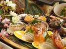 お魚会席は新鮮な魚介をどーんと舟盛で!