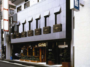 道頓堀川畔 かねよし旅館