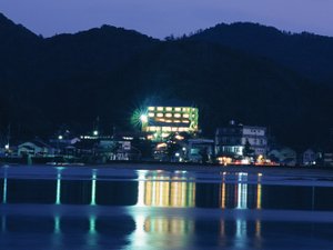 柴山港せり市場から見た丘の上の甲羅戯です☆