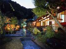 伊豆長岡温泉　それぞれが異なる八つの離れ家　　古奈別荘