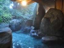 風情たっぷりの露天風呂【宝樹の湯】