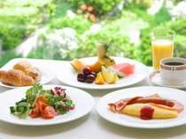 爽やかな朝はカフェレストラン・パルテールでの朝食からスタート！(バイキング）※イメージ