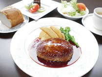 【ご夕食（１７：００～２０：３０）】『選べるお手軽夕食』～近江牛ハンバーグステーキディナー