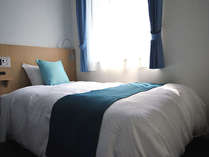 心地よい眠りを提供できるシモンズのベッドを全室完備