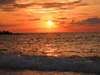 *日本海に沈む夕日。この絶景を見に鵜の浜へいらっしゃいませんか？