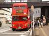 大人気★二階建てロンドンバスは【土・日・祝日限定】で運行中！！