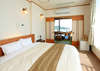 高台に位置し、すべての部屋から瀬戸内海の絶景を一望できる。
