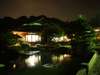 夜の池庭式庭園。夕方以降の庭園散策はお泊りの方のみの特権です!