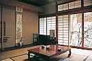 日本庭園に面した静かな客室