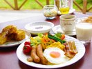 （朝食イメージ）人気の新館レストランでの朝食！高原の朝をおいしい料理と共にお楽しみください。