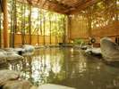 【大浴場露天：星の湯】箱根十七湯のうち、小涌谷温泉・宮ノ下温泉の二種源泉を楽しめる。