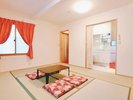 ペンション新館和室★プライベート空間重視の離れタイプ。洗い場有お風呂とトイレ、洗面所・ミニキッチン付