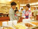 【夕食バイキング】和洋中 約40種類のバイキング。お子様の食べやすいお料理もいっぱい!
