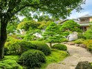 【由志園】牡丹など、四季折々の花が楽しめる日本庭園。