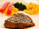 [フルコース料理]当館おすすめのフルコース　肉料理は柔らかで脂身のない牛フィレ肉ステーキをご用意！