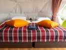 ドーム寝室　ハリウッドツインのイタリアマニフレックス社製の心地よいベッドが