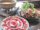 *【ボタン鍋コース】薄切りのイノシシ肉はまるで牡丹の花のように鮮やか