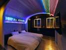 1室限定！最上階スペシャルルーム★客室ベッドはキングサイズベッドを採用！★室内ライトは色彩調節可能♪