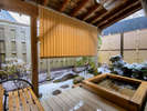 『檜の露天風呂』富士の天然温泉を湛えた檜の貸し切り露天風呂