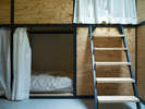 ・【個室トリプル・Wagyu】2段ベッド1台とシングルベッド1台を設置