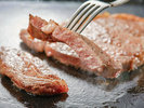 夕食-サーロインステーキ※調味牛脂を注入した加工肉です。