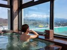 *【3階展望風呂】聳える名峰“鳥海山”の眺望を楽しめると好評です。