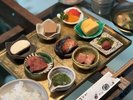 【朝食】ミシュラン獲得「お料理まどか」の朝食御膳を併設のカフェスペースにてご提供いたします。