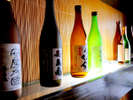 ご夕食時に日本酒（4合瓶）・焼酎（720ml）・ワイン（750ml）のいずれかを1本プレゼント！