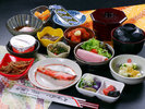 #朝食　鮭の麹付けとお野菜たっぷりの朝食です　(2)
