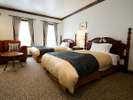 【ツイン】ホテル自慢のシモンズ社製のベッドをご堪能下さい。