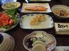 地元湯沢で育てた自家製コシヒカリの朝食