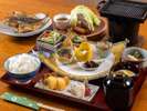 【朝食】旬の食材を使用した和食をご用意。/Japanese　Breakfast　using　　seasonal　food