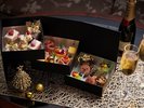 本プラン限定「セイボリー&スイーツの3段BOX」とシャンパンで乾杯