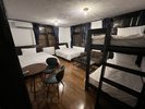 RoomNo４　ダブルベッド×２　シングル二段ベッドの、お部屋