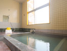天然の赤倉温泉で旅の疲れを癒やしてください。「美肌の湯」とも名高い名湯です。