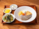 【朝食】蕎麦（温又は冷）+「やま幸」ミニネギトロ丼又はミニサーモン丼