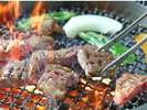 【夕食一例】炭火で焼くお肉はまた格別です！