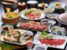 お肉が好き！という方へ！九州産和牛の陶板焼きをはじめ豚しゃぶや馬刺しなど肉料理中心のご夕食です。
