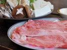 *三重県産の和牛をしゃ～ぶしゃぶ♪さっぱりポン酢、特製ごまダレでどうぞ