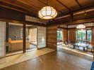京都の旅館として1915年創業当時より在る小川治兵衛の庭園に面した露天風呂付特別室【竹】